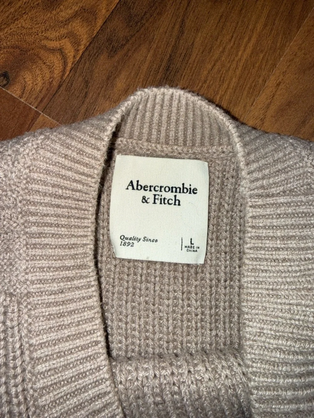 Abercrombie & Fitch Ribbed Knit Vest in Taupe - Picture 2 of 2